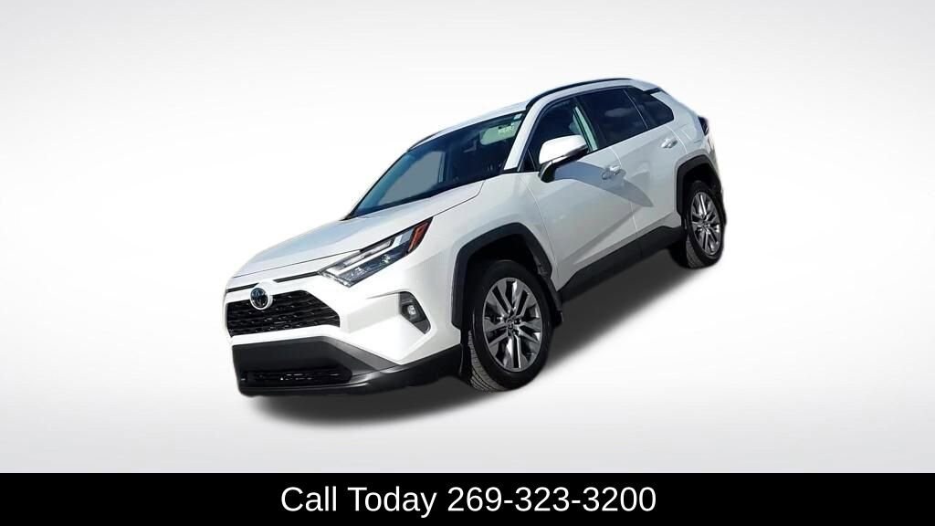 2024 Toyota RAV4 XLE Premium photo 2