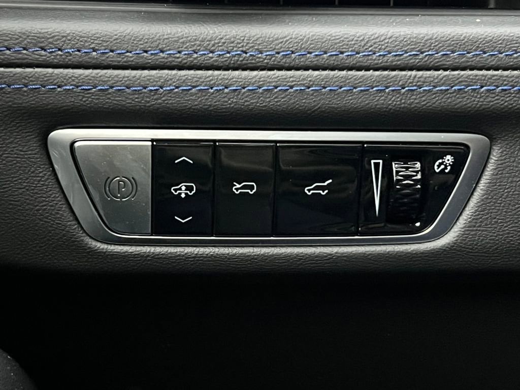 2025 Cadillac Escalade IQ Sport 1 - Photo 18
