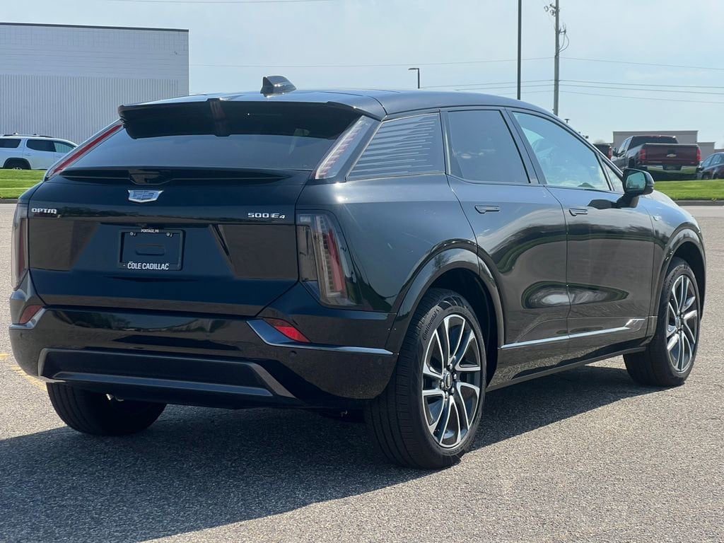 2025 Cadillac OPTIQ Sport 1 - Photo 42