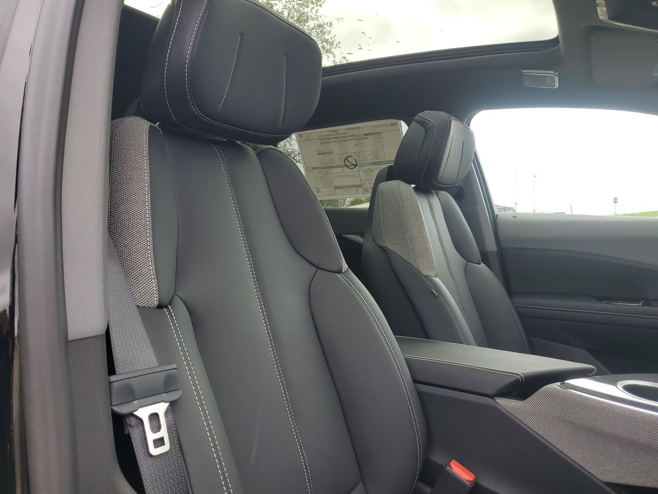 2025 Cadillac OPTIQ Sport 1 - Photo 72