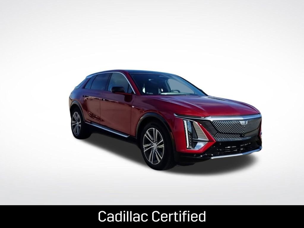 2024 Cadillac Lyriq Luxury photo 2