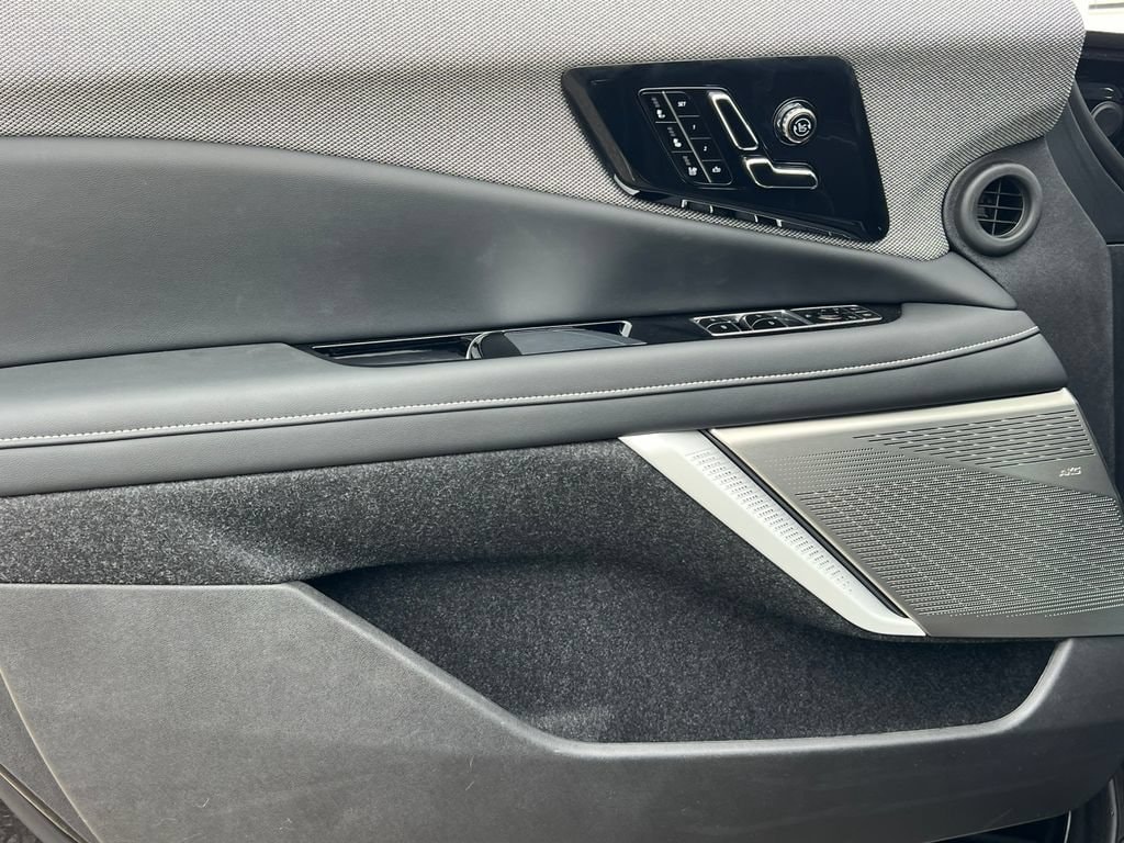 2027 Cadillac OPTIQ Premium Sport - Photo 11