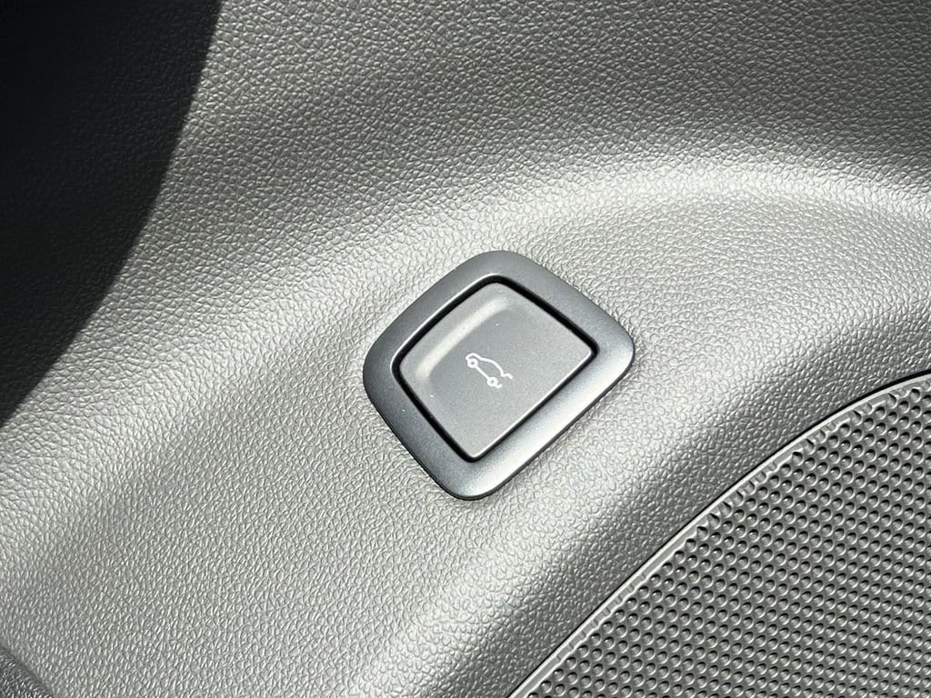 2026 Cadillac CT5 V-Series - Photo 18