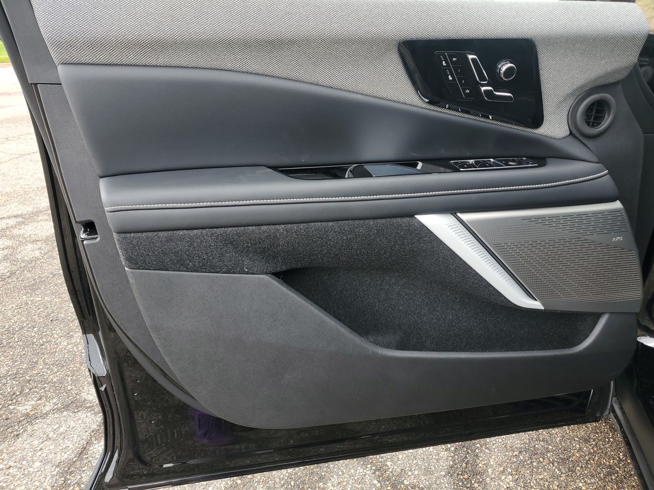2025 Cadillac OPTIQ Sport 1 - Photo 66