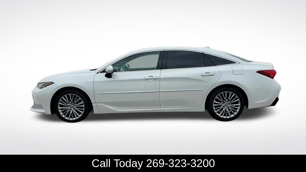 2022 Toyota Avalon Limited photo 3
