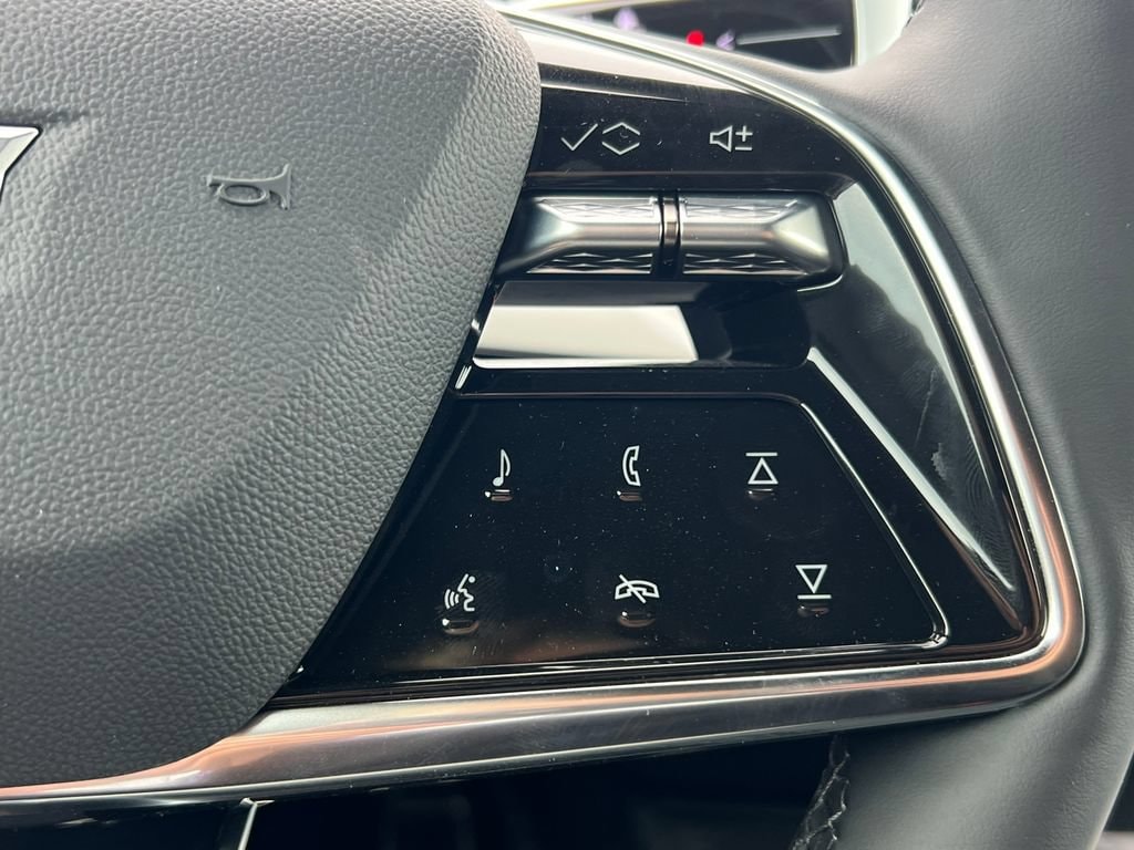2027 Cadillac OPTIQ Premium Sport - Photo 17