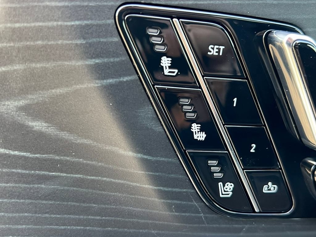 2026 Cadillac LYRIQ V - Photo 17