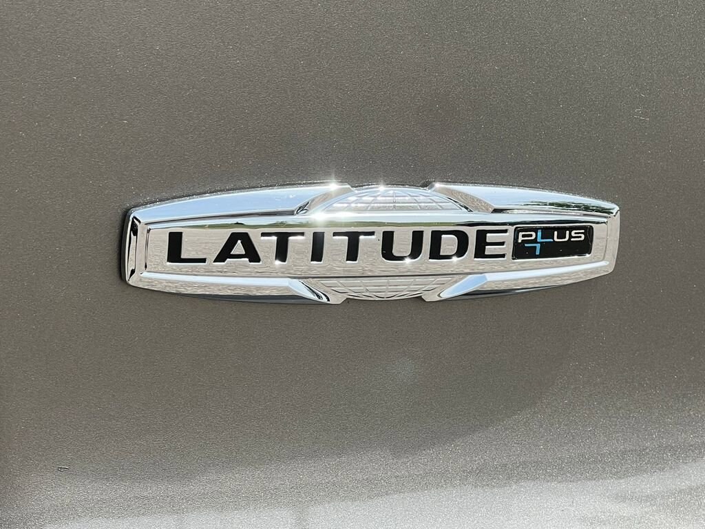 Used 2019 Jeep Cherokee Latitude Plus