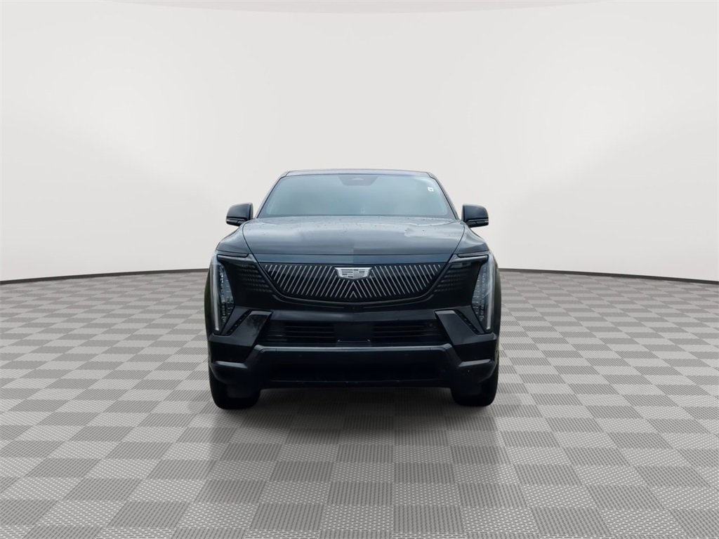 2025 Cadillac Escalade IQ Sport photo 3