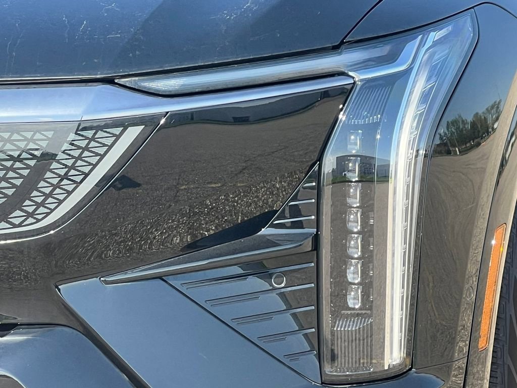 2025 Cadillac OPTIQ Sport 1 - Photo 37