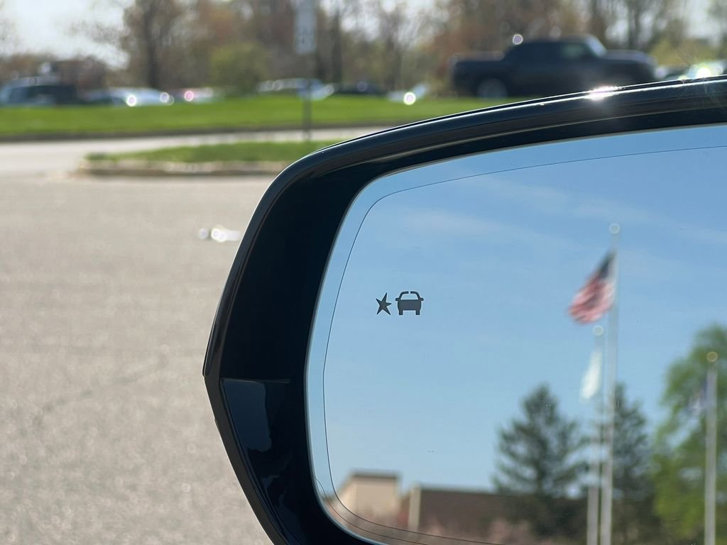2025 Cadillac OPTIQ Sport 1 - Photo 35