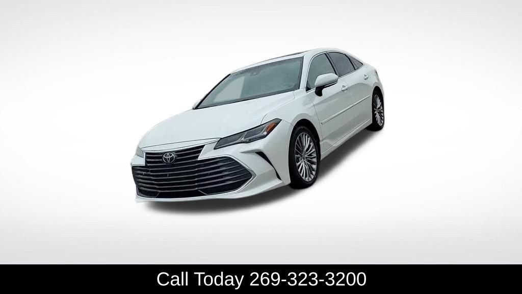2022 Toyota Avalon Limited photo 2