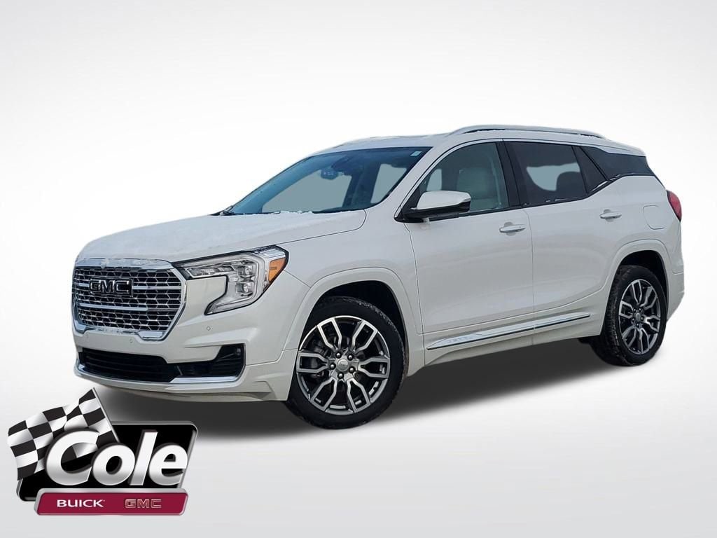 2022 GMC Terrain Denali's photo