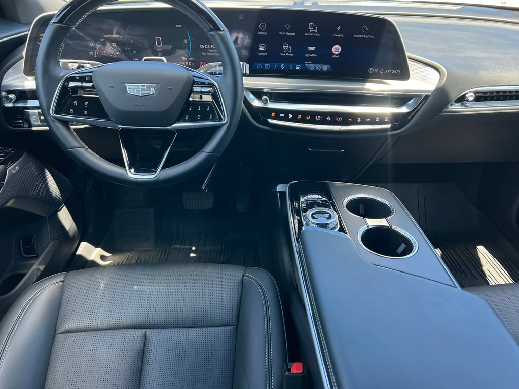 Used 2024 Cadillac LYRIQ Luxury 3 with VIN 1GYKPSRL2RZ111696 for sale in Portage, MI