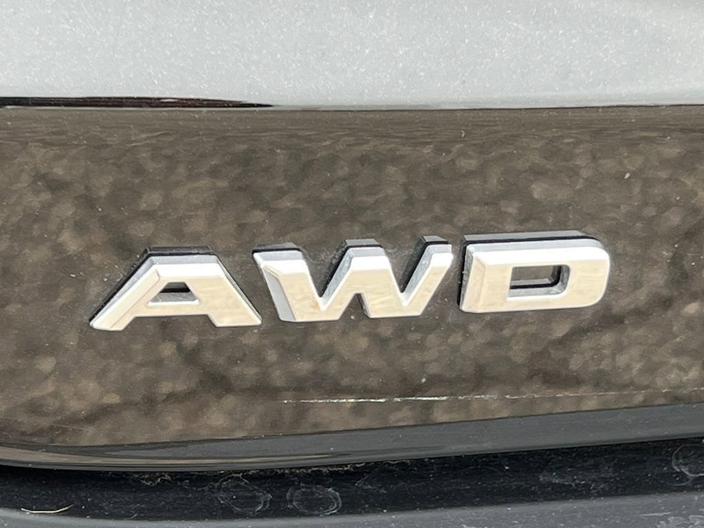 New 2025 CADILLAC XT6 Premium Luxury SUV