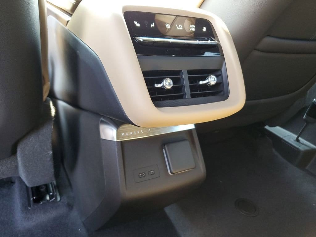2026 Cadillac LYRIQ V Premium - Photo 23
