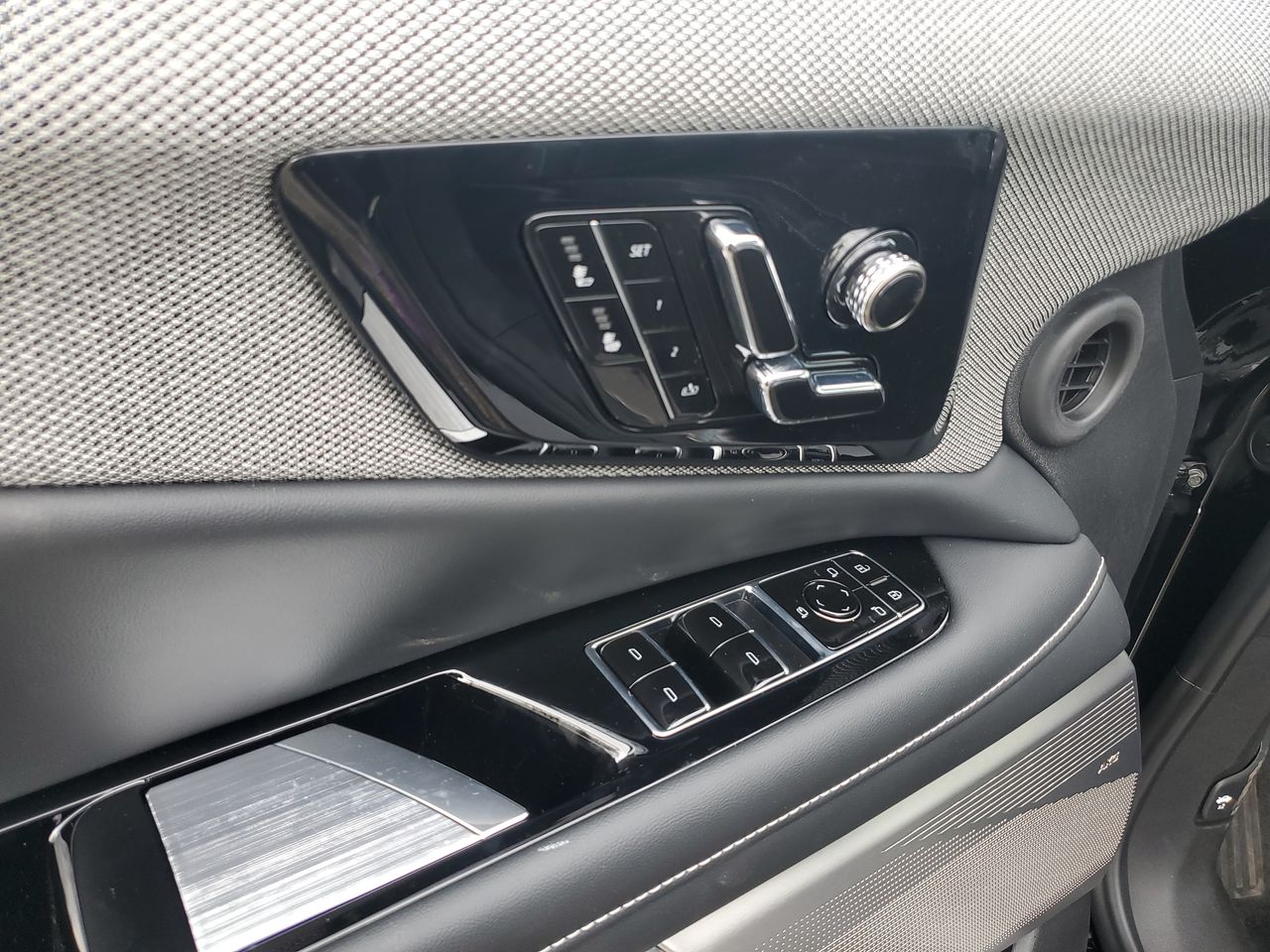 2025 Cadillac OPTIQ Sport 1 - Photo 67