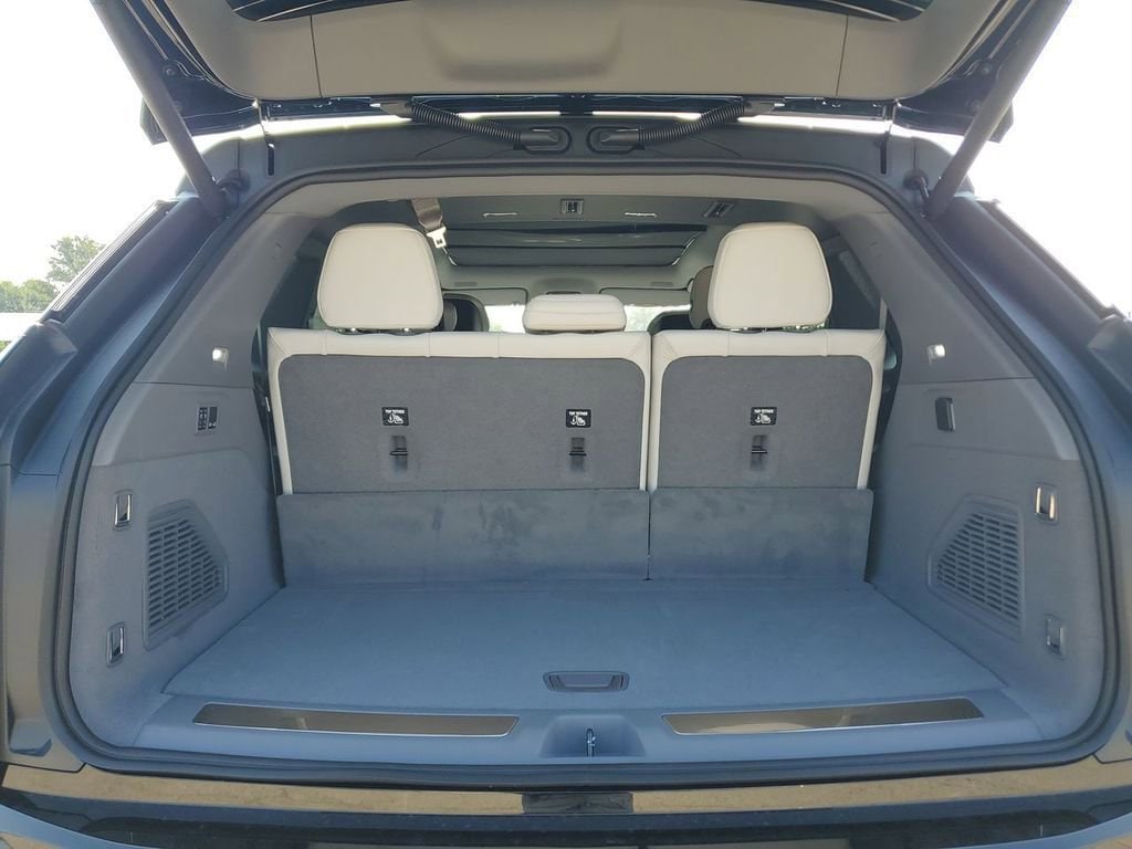 2026 Cadillac Escalade IQ Luxury - Photo 25