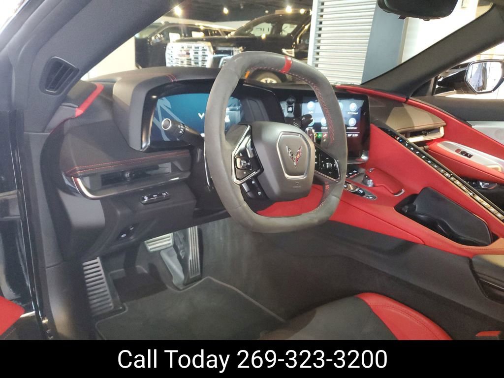 2023 Chevrolet Corvette Stingray 2LT photo 2