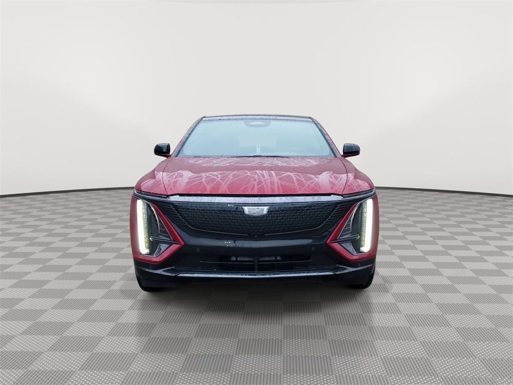 2025 Cadillac Lyriq Sport photo 3