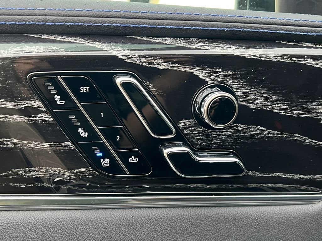 2025 Cadillac Escalade IQ Sport 1 - Photo 16