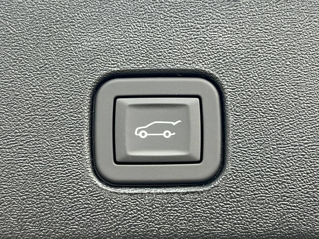 2027 Cadillac OPTIQ Premium Sport - Photo 28