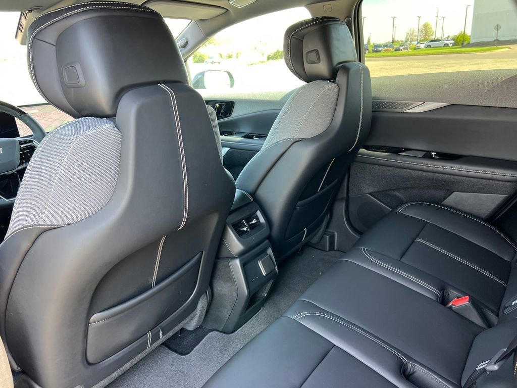 2025 Cadillac OPTIQ Sport 1 - Photo 30