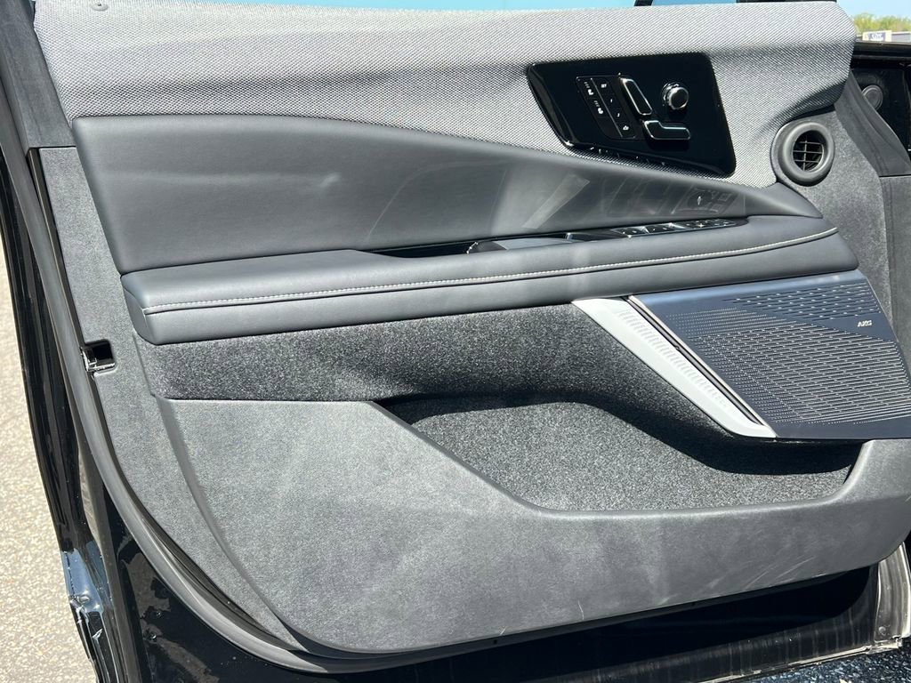 2025 Cadillac OPTIQ Sport 1 - Photo 12