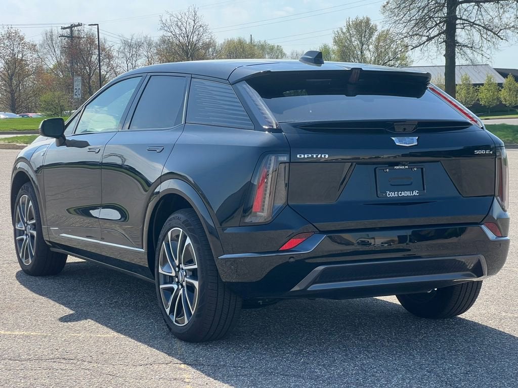 2025 Cadillac OPTIQ Sport 1 - Photo 8