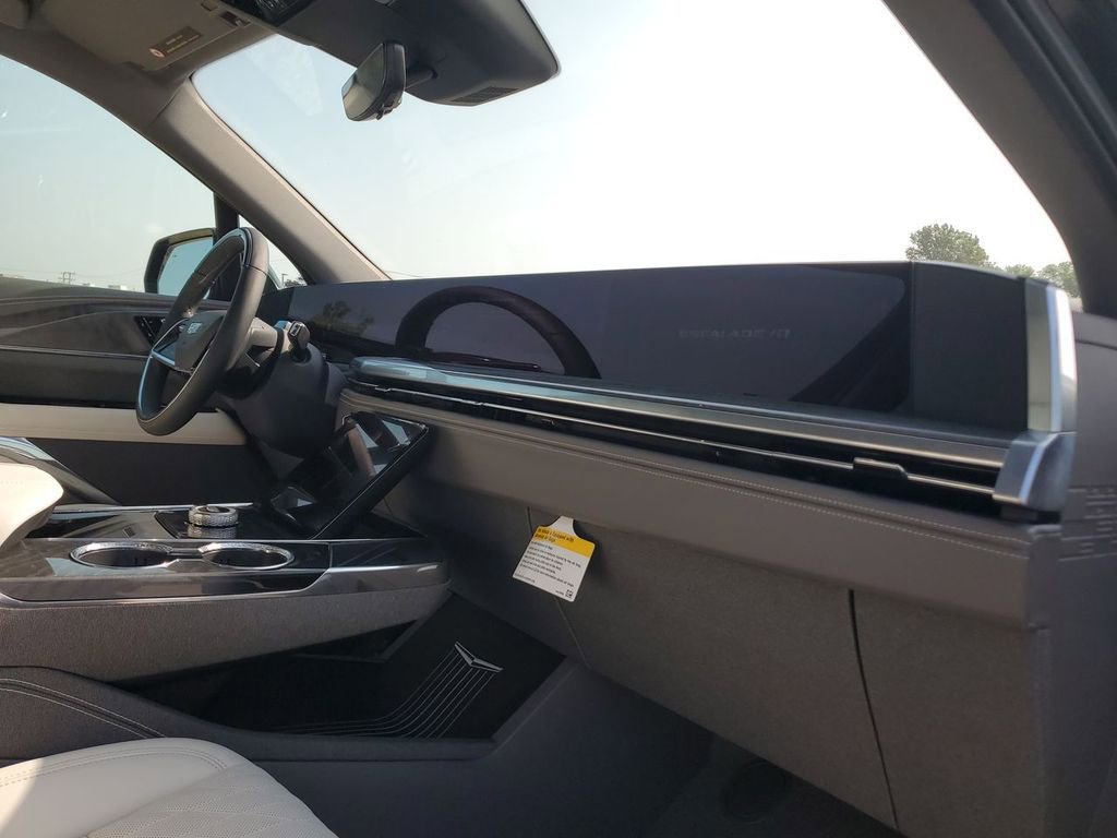 2026 Cadillac Escalade IQ Luxury - Photo 28