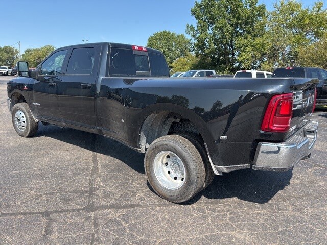2025 Ram 3500 Laramie photo 3