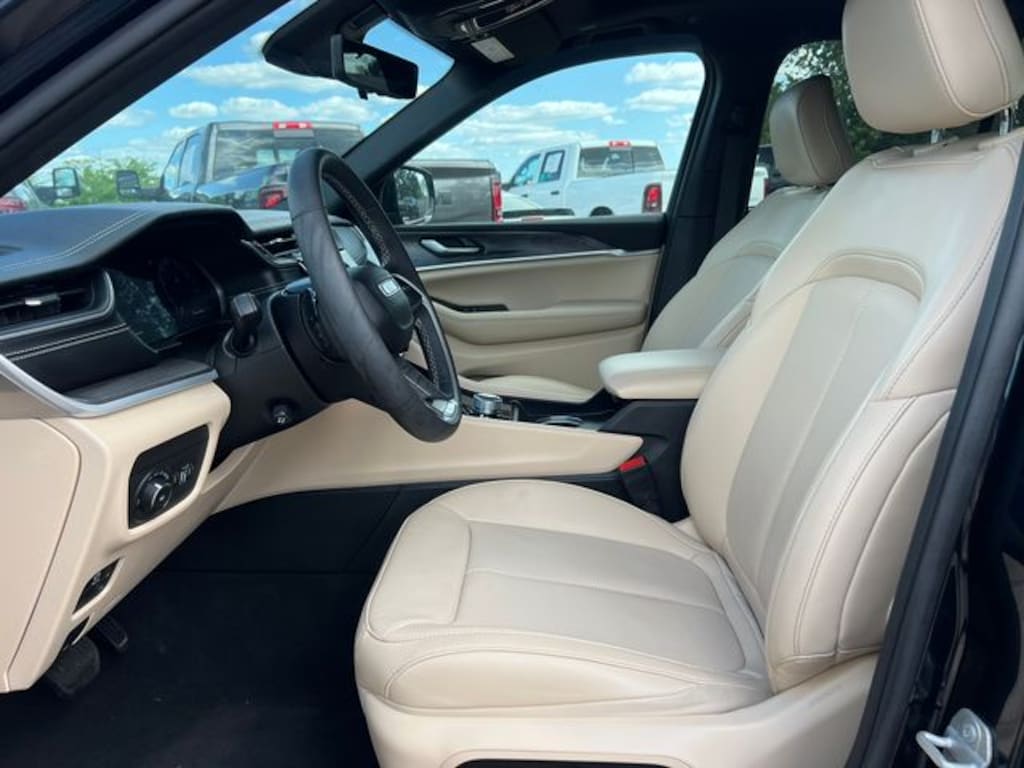 Used 2024 Jeep Grand Cherokee Limited SUV
