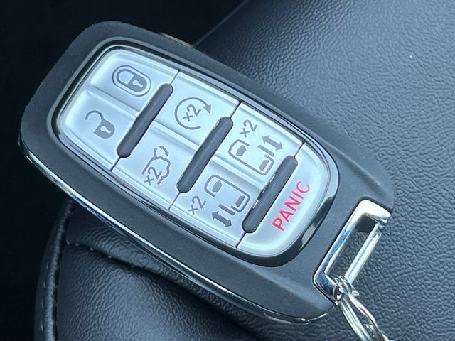 2026 Chrysler Pacifica Select - Photo 30