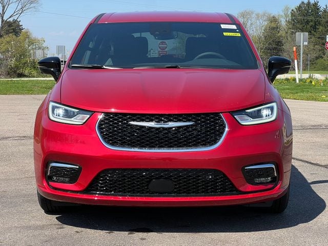 2026 Chrysler Pacifica Select - Photo 44