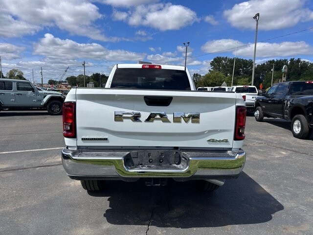 2025 Ram 2500 Big Horn photo 4