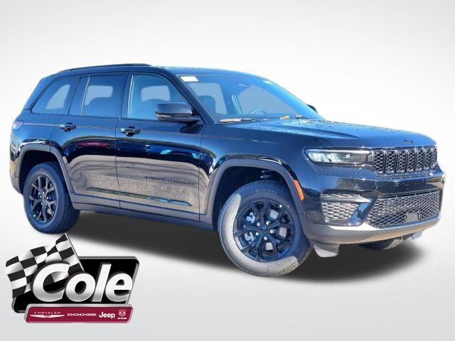 2025 Jeep Grand Cherokee Altitude's photo