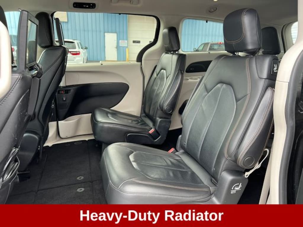 Used 2018 Chrysler Pacifica Touring L Plus Minivan/Van