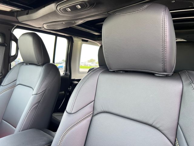 2025 Jeep Wrangler 4-Door Sahara - Photo 14