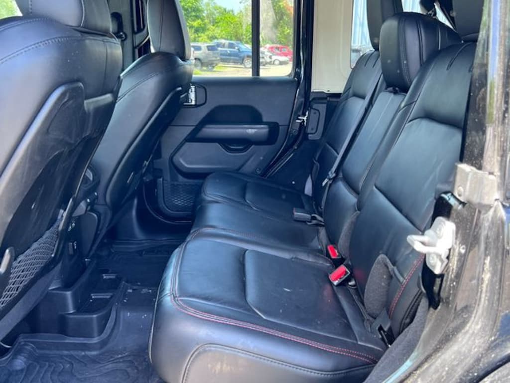 Used 2025 Jeep Wrangler Rubicon X SUV