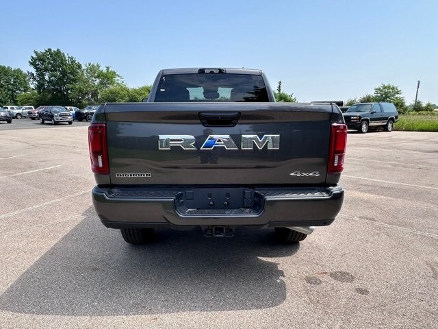 2025 Ram 3500 Big Horn photo 3