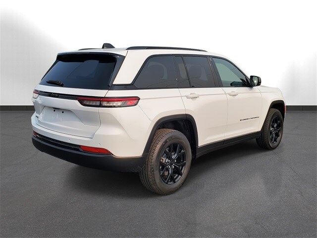 2024 Jeep Grand Cherokee Altitude X photo 2