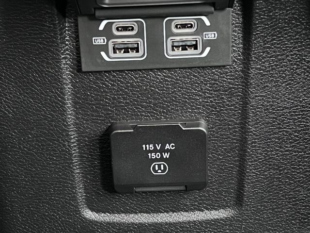 2025 Jeep Wrangler 4-Door Sahara - Photo 31