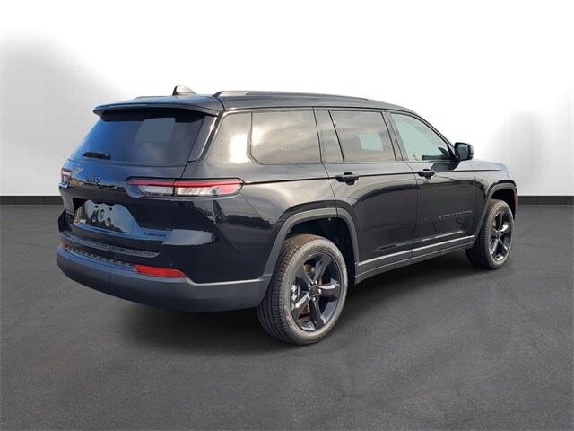 2025 Jeep Grand Cherokee L photo 2