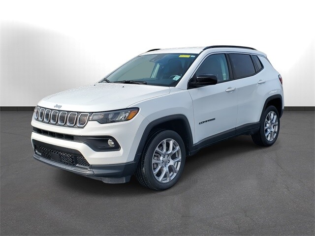 2022 Jeep Compass Latitude Lux photo 4