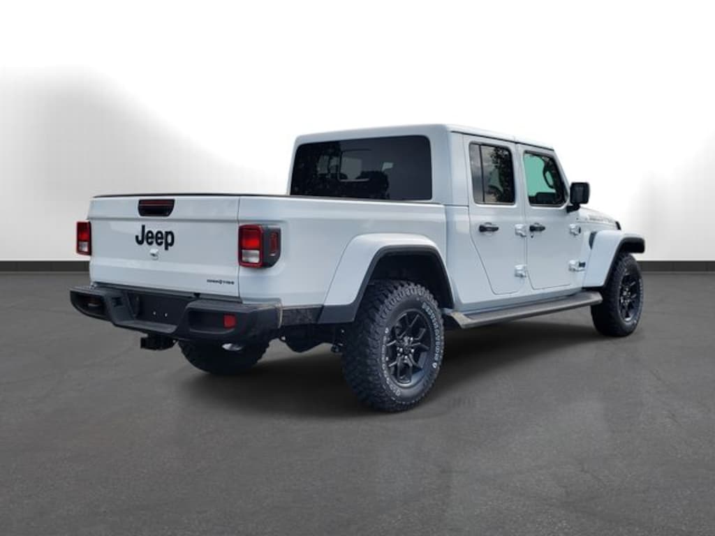 New 2025 Jeep Gladiator HIGH TIDE 4X4 Pickup