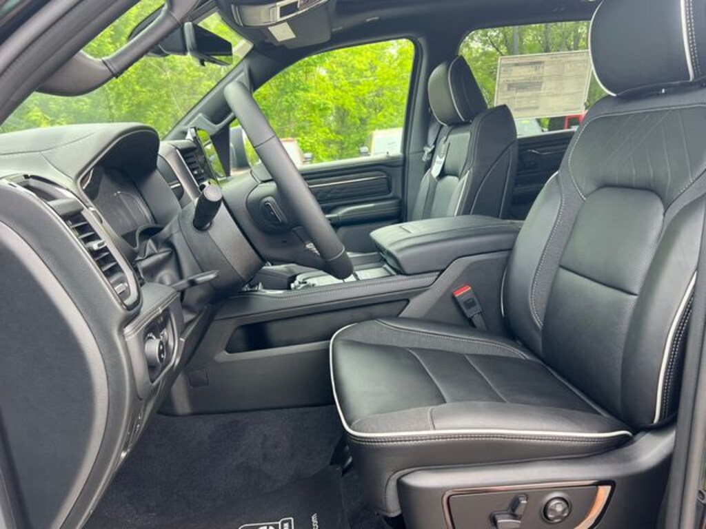 New 2026 Ram 1500 LIMITED CREW CAB 4X4 5'7 BOX Pickup