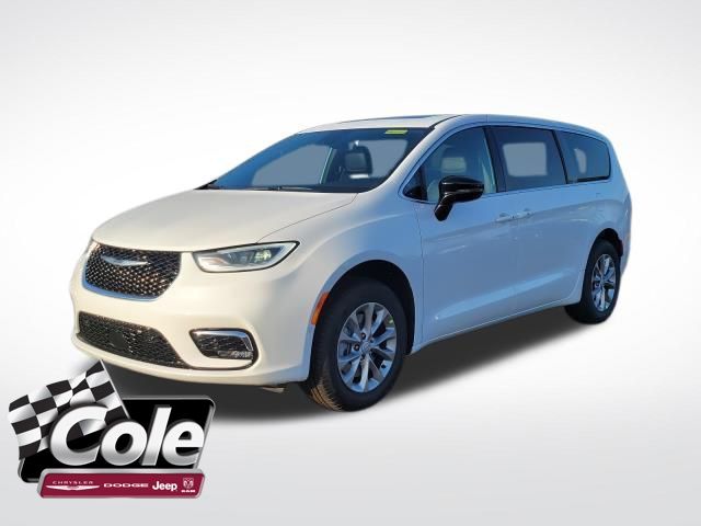 2026 Chrysler Pacifica Limited's photo