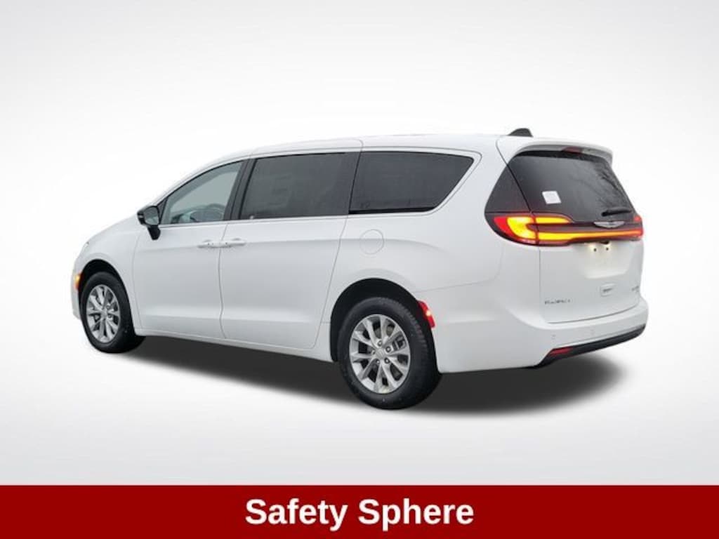 New 2026 Chrysler Pacifica LIMITED AWD Passenger Van