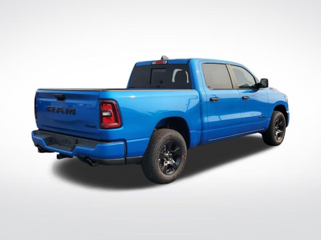 New 2025 Ram 1500 TRADESMAN CREW CAB 4X4 5'7 BOX Pickup