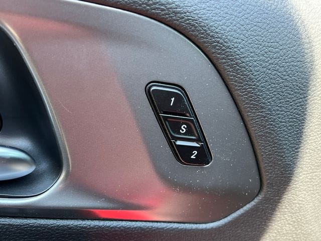 2026 Chrysler Pacifica Select - Photo 14